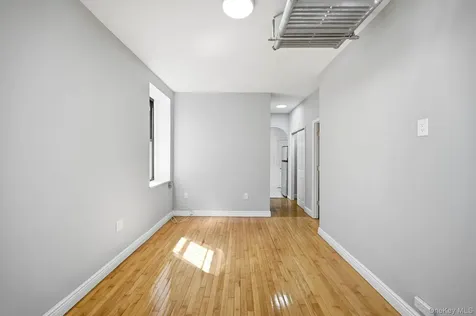 3018 Paulding Avenue Bronx NY 10469