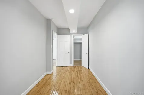 3018 Paulding Avenue Bronx NY 10469