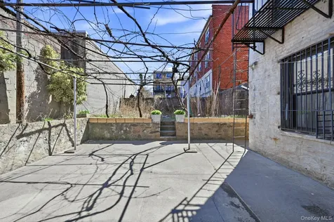 3018 Paulding Avenue Bronx NY 10469