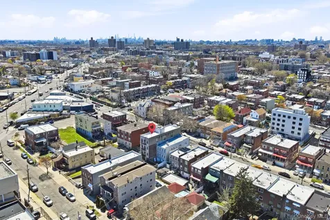3018 Paulding Avenue Bronx NY 10469