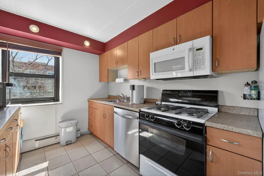 100 Clinton Avenue Mineola NY 11501