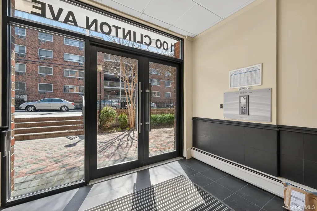 100 Clinton Avenue Mineola NY 11501