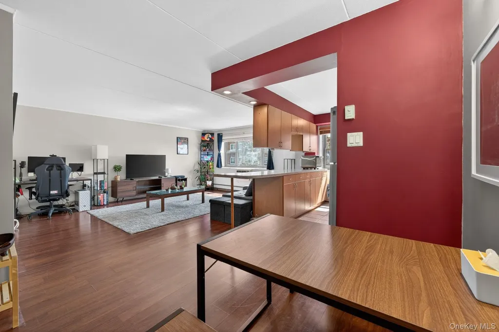 100 Clinton Avenue Mineola NY 11501