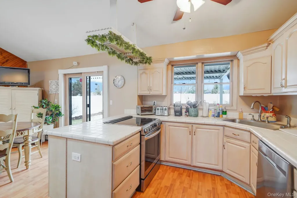 99 Rustic Avenue Medford NY 11763