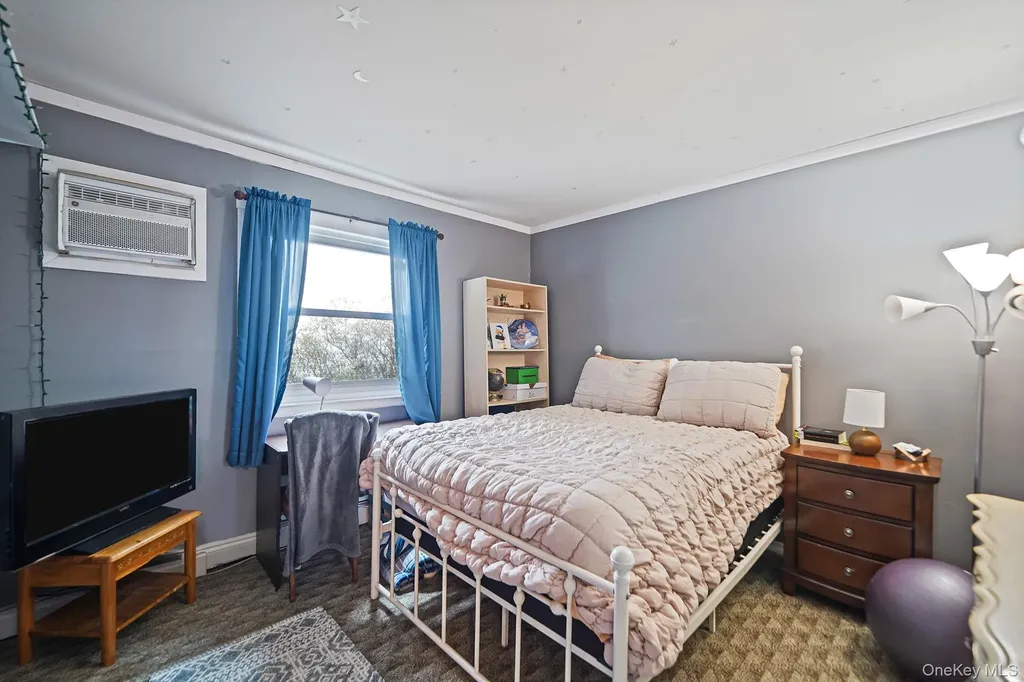 99 Rustic Avenue Medford NY 11763