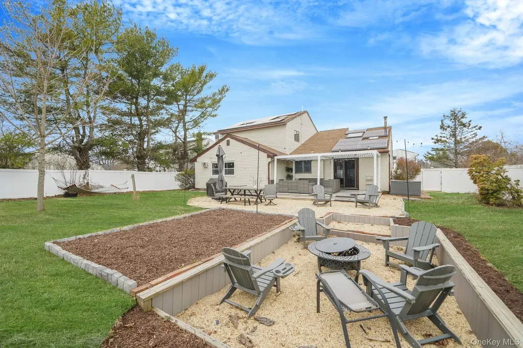 99 Rustic Avenue Medford NY 11763