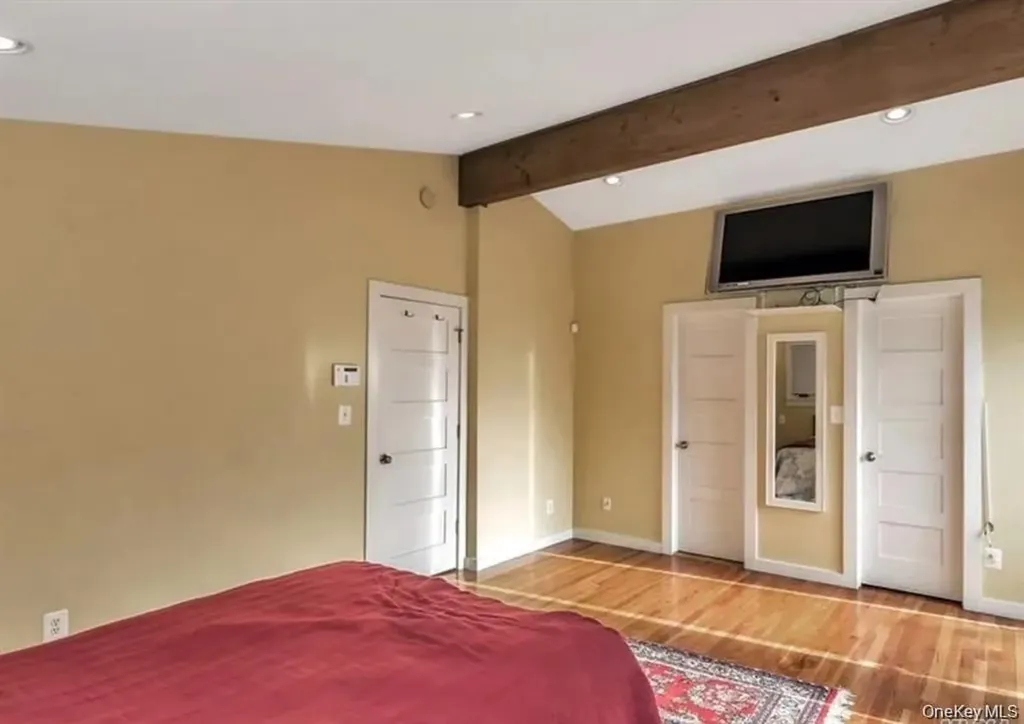 20 Cherry Lane Syosset NY 11791