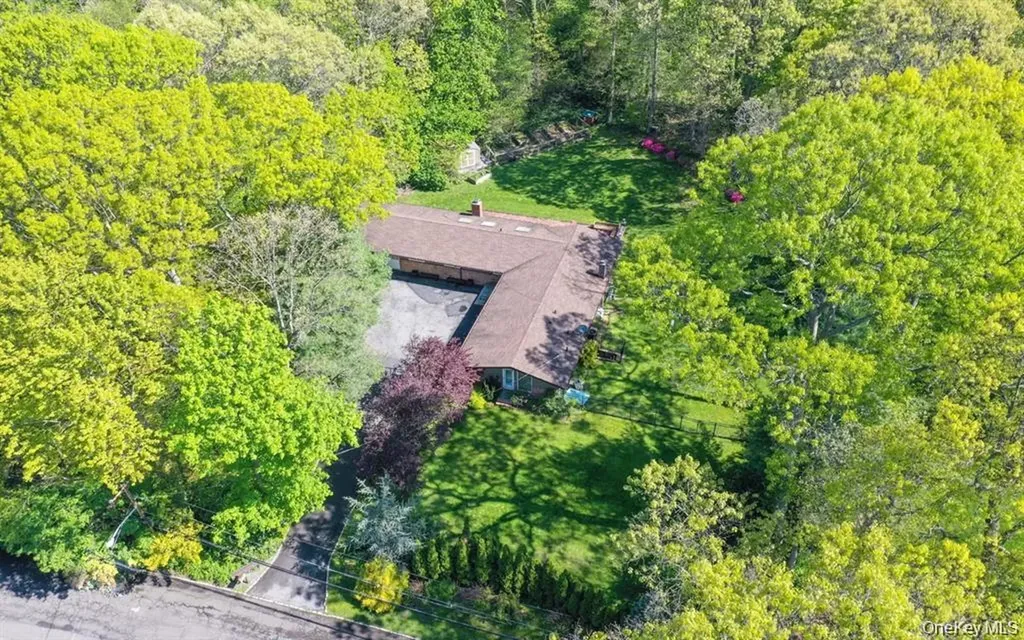 20 Cherry Lane Syosset NY 11791