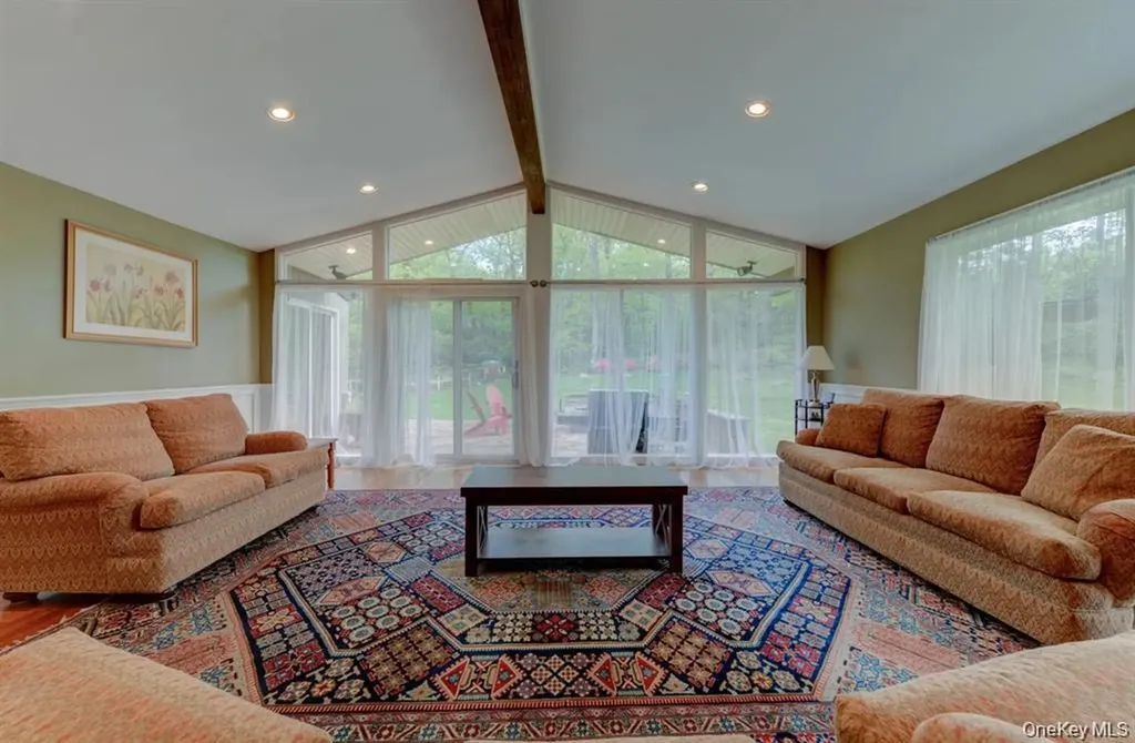 20 Cherry Lane Syosset NY 11791