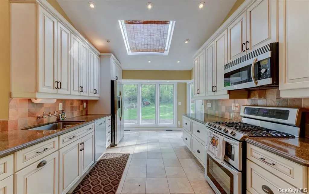 20 Cherry Lane Syosset NY 11791