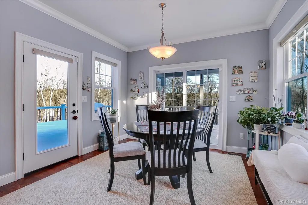 23 Swan Hollow New Windsor NY 12553