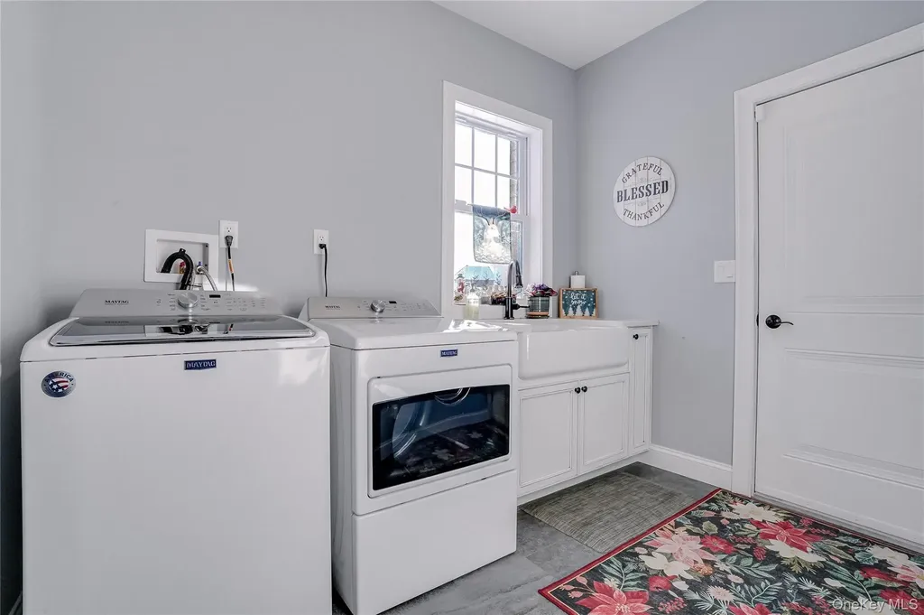23 Swan Hollow New Windsor NY 12553