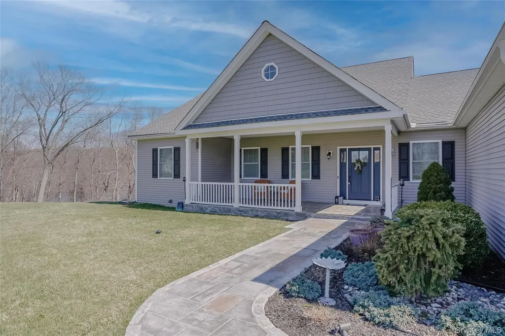 23 Swan Hollow New Windsor NY 12553
