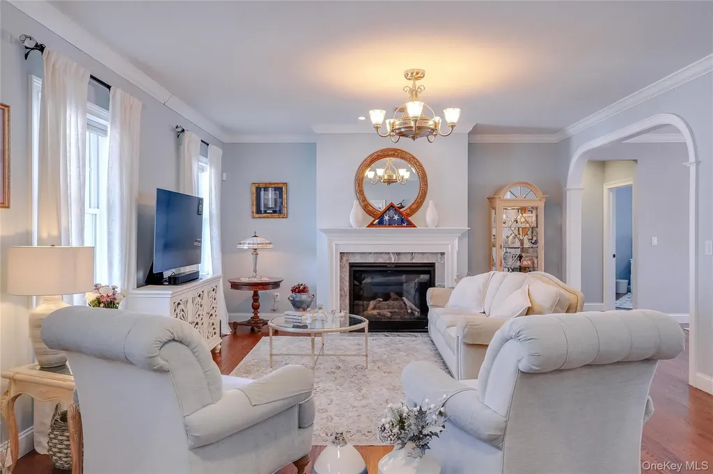 23 Swan Hollow New Windsor NY 12553