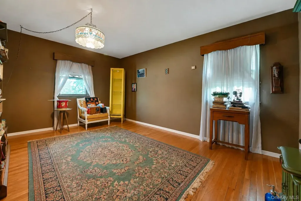 5 Catawba Drive West Nyack NY 10994