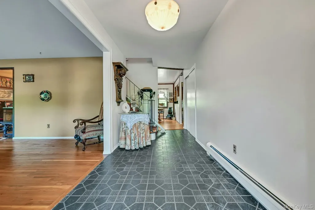 5 Catawba Drive West Nyack NY 10994