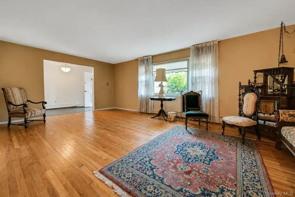 5 Catawba Drive West Nyack NY 10994