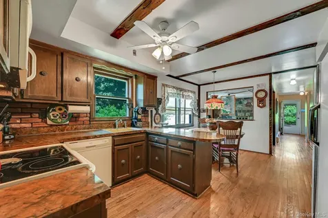 5 Catawba Drive West Nyack NY 10994