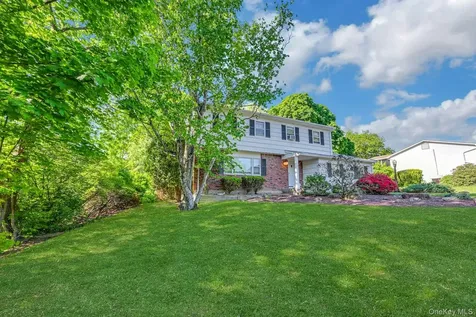 5 Catawba Drive West Nyack NY 10994