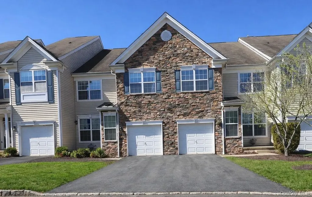 16 Webster Court Monroe NY 10950