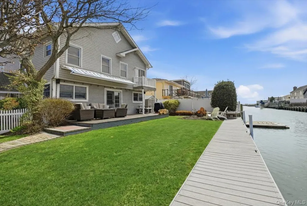 114 Araca Road Babylon NY 11702