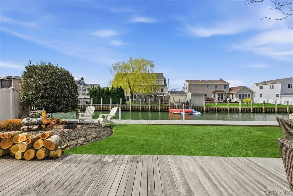 114 Araca Road Babylon NY 11702