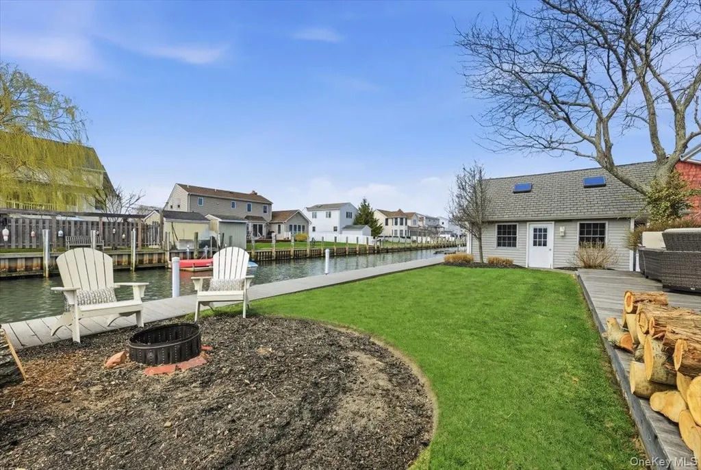 114 Araca Road Babylon NY 11702