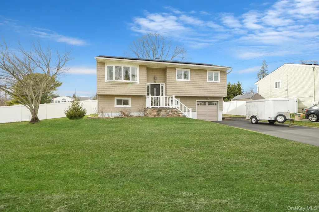 70 Boulevard Avenue West Islip NY 11795