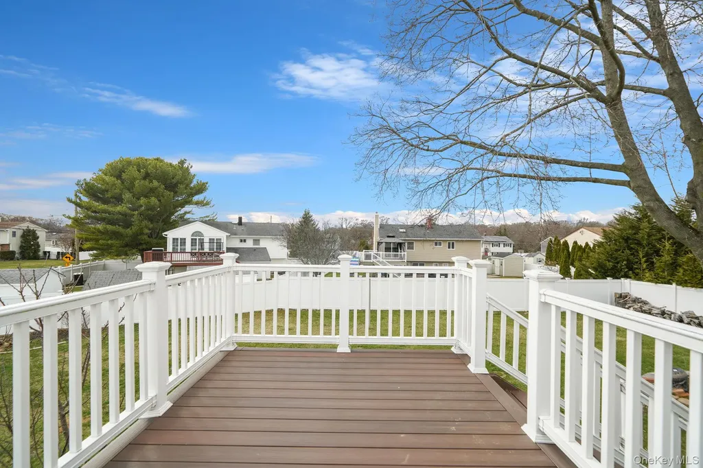 70 Boulevard Avenue West Islip NY 11795