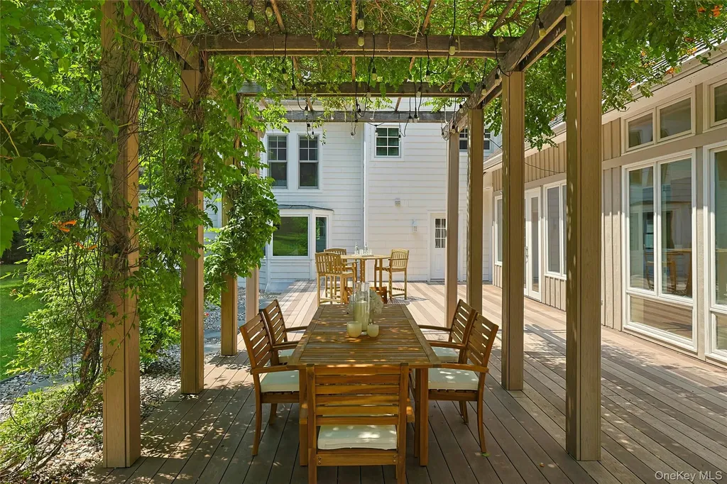 360 Crow Hill Road Mount Kisco NY 10549