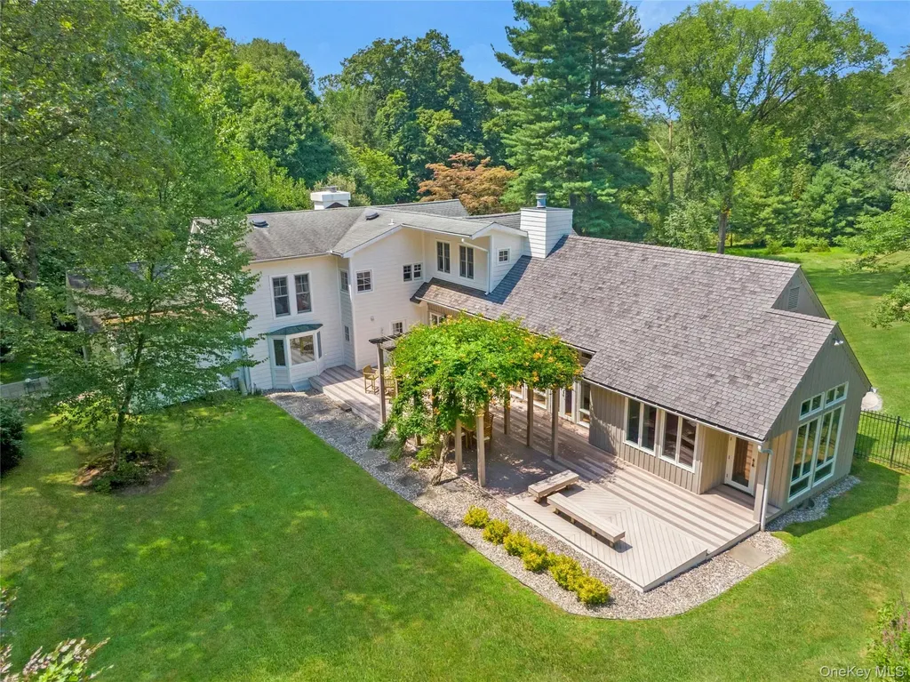 360 Crow Hill Road Mount Kisco NY 10549