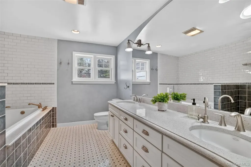 360 Crow Hill Road Mount Kisco NY 10549