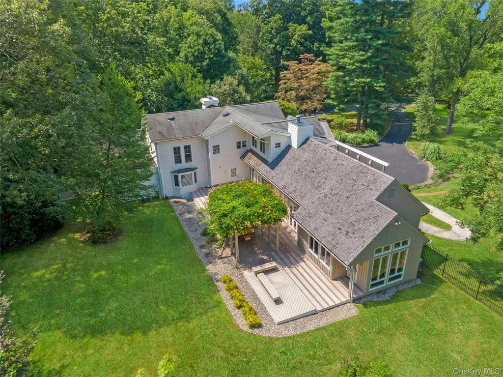 360 Crow Hill Road Mount Kisco NY 10549