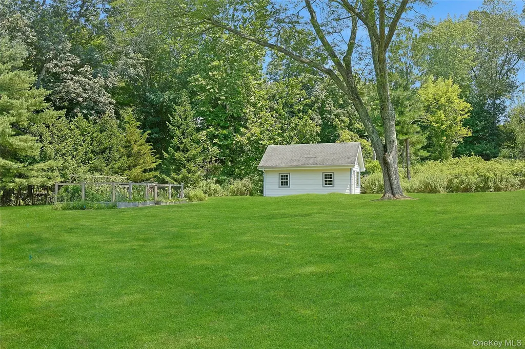 360 Crow Hill Road Mount Kisco NY 10549
