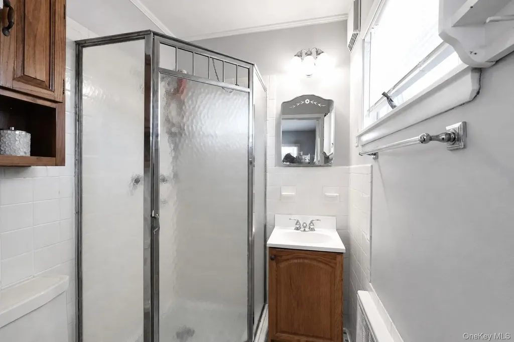 1221 Wantagh Oaks Gate Wantagh NY 11793