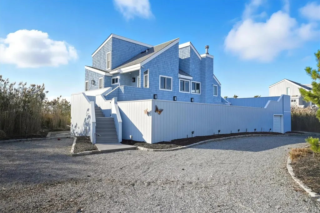 556 Dune Road Westhampton NY 11977