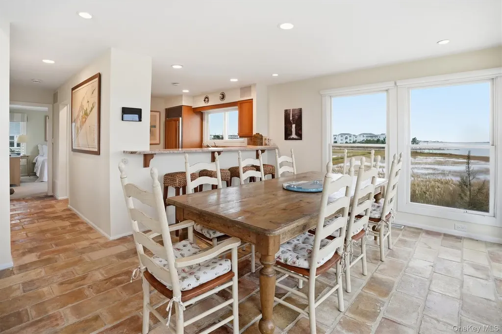 556 Dune Road Westhampton NY 11977