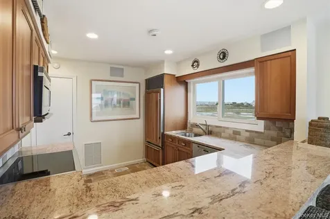 556 Dune Road Westhampton NY 11977