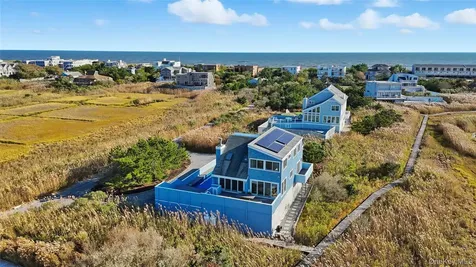 556 Dune Road Westhampton NY 11977