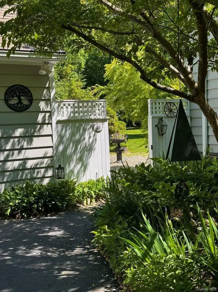 10 Spruce Lane Garrison NY 10524