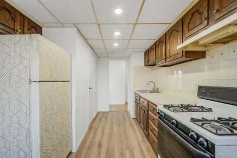 676 Bohemia Parkway Sayville NY 11782
