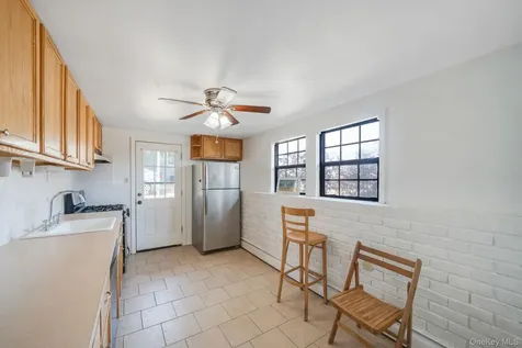 676 Bohemia Parkway Sayville NY 11782