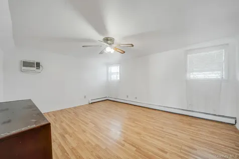676 Bohemia Parkway Sayville NY 11782