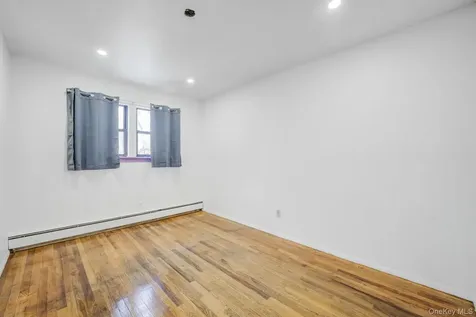 676 Bohemia Parkway Sayville NY 11782