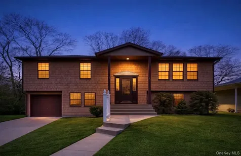 676 Bohemia Parkway Sayville NY 11782