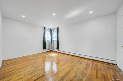 676 Bohemia Parkway Sayville NY 11782