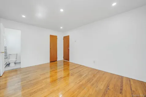 676 Bohemia Parkway Sayville NY 11782