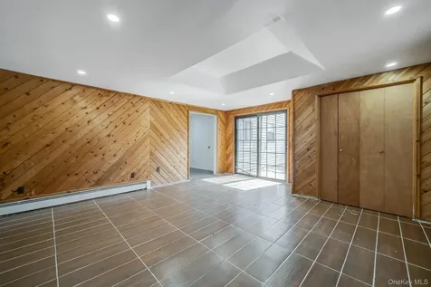 676 Bohemia Parkway Sayville NY 11782