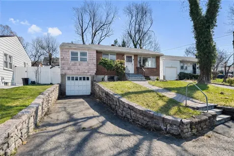 53 Sweetfield Circle Yonkers NY 10704