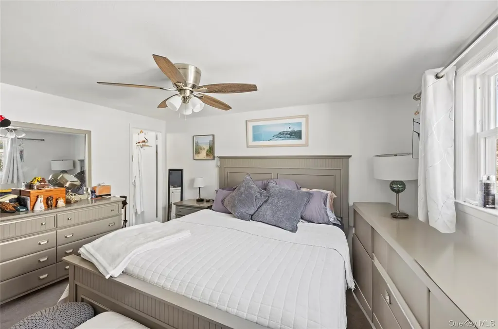 26 Allegheny Drive E Farmingville NY 11738